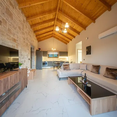 ヴィラ Blue Private Stone Skala *